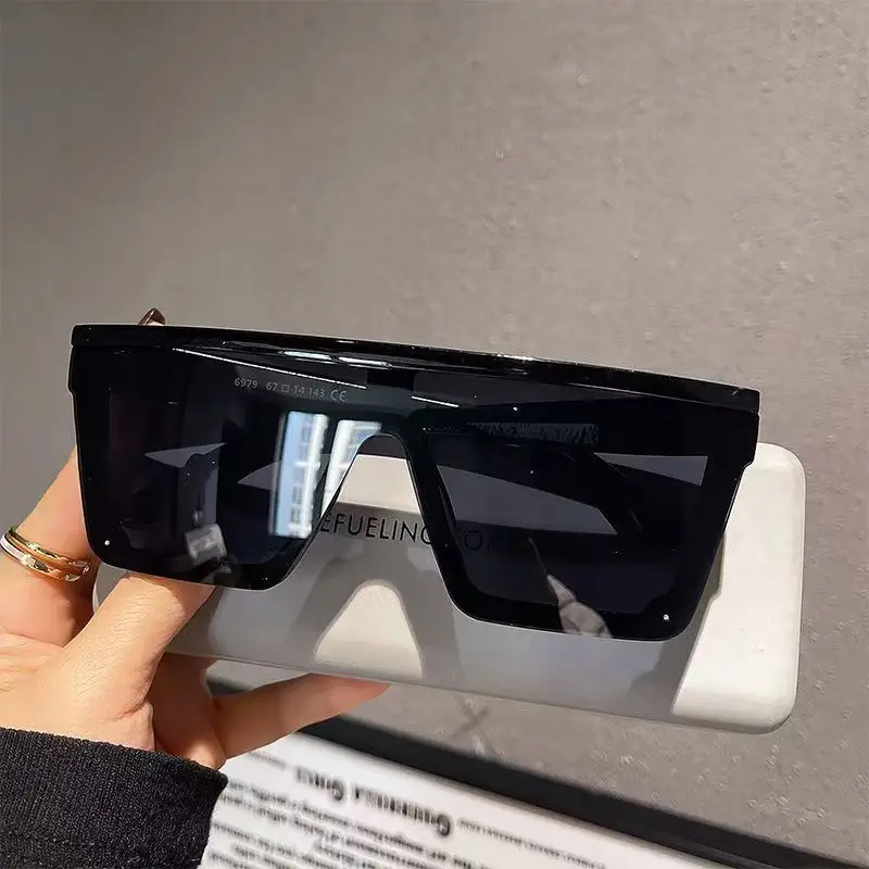 Designer Sunglasses - ヴィンテージ風スクエア型サングラス、レトロブランド、ミラーレンズ、女性用、ファッション、キャンディカラー、UV400カット、サングラス。