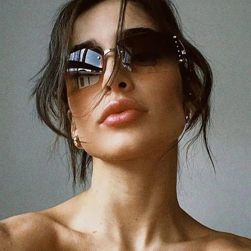 Designer Sunglasses - 新作。女性用サングラス。高級ブランドのデザイン。ファッショナブルなY2Kスタイル。キャンプ、サイクリング、釣りなどにも最適。レトロなフレームレスデザイン。UV400カット。男性用サングラスとしても。