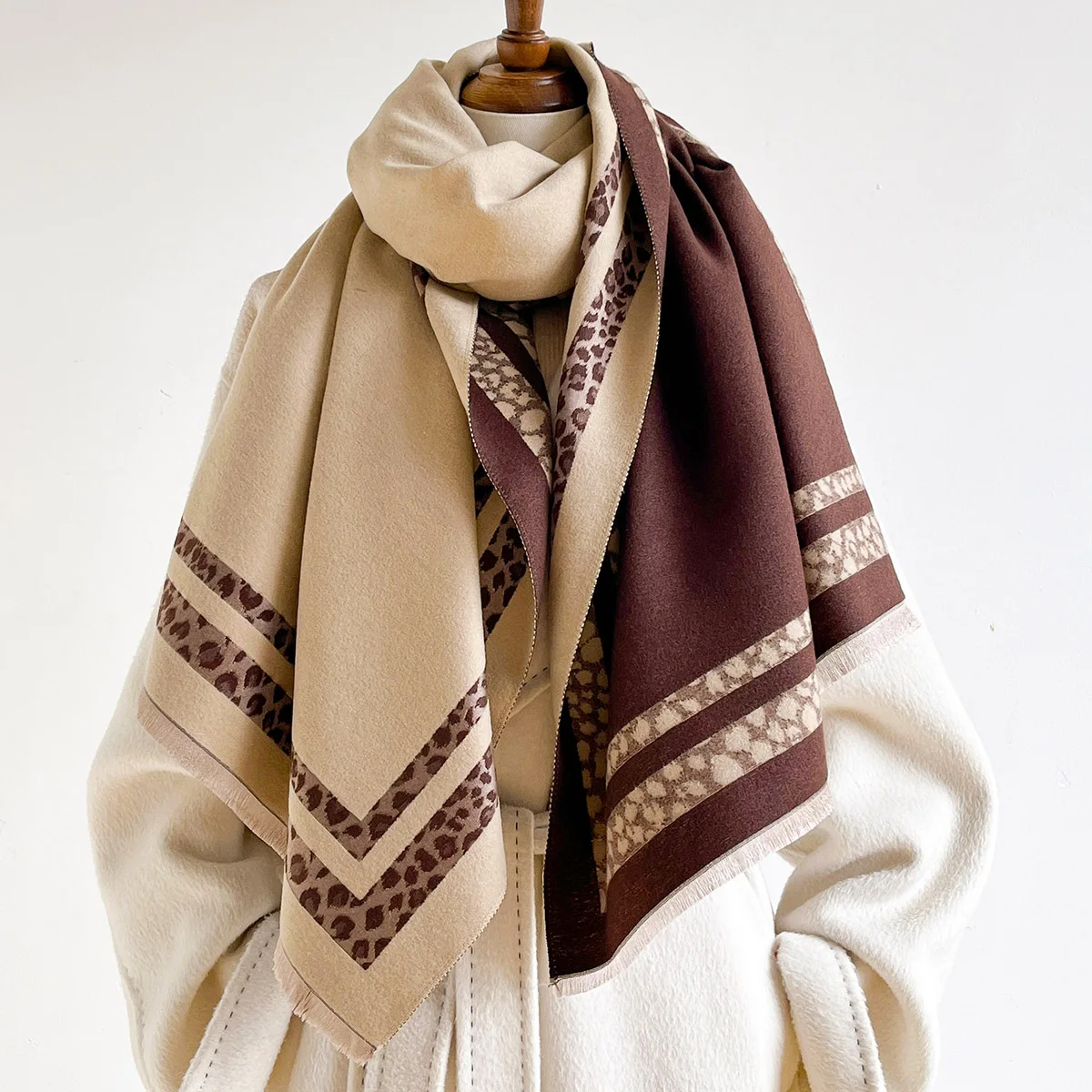 冬用、リバーシブル、暖かい、大判ショール、無地、厚手のパシュ - Cashmere Scarf のレビューと価格